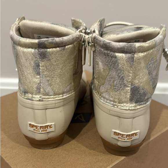 Sperry Saltwater Boots in oat for youth girls. New - Picture 3 of 4